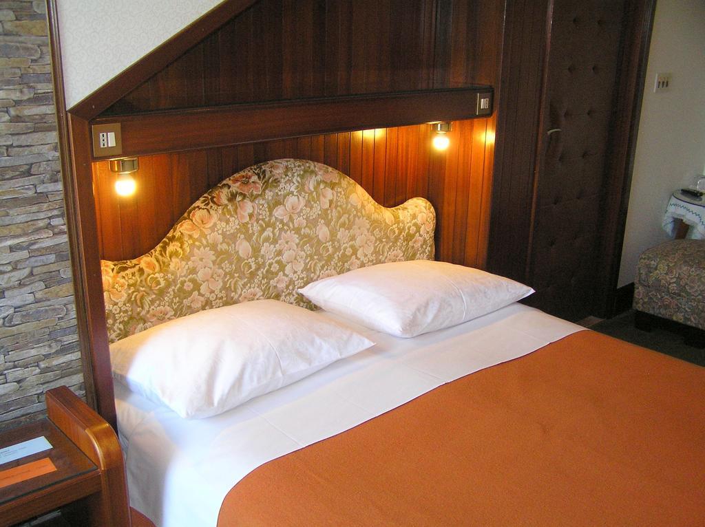 Guest House Lifestyle Holiday أوباتيا المظهر الخارجي الصورة